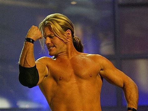 Wrestler Chris Jericho shares video of niece being…