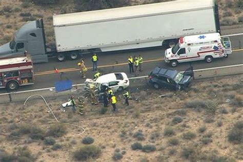 Fatal Crash Shuts Down 2 Lane Stretch Us 93 In Arizona Las Vegas