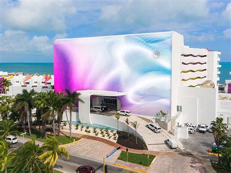 Temptation cancun resort is located over kukulcan boulevard in the cancún's hotel zone and less than 30 minutes' drive from cancún international airport. Temptation Resort Cancun - Jetset Vacations