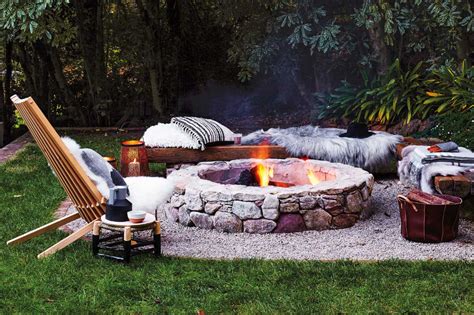 Pin By S H On 庭院悠悠 Fire Pit Backyard Fire Pit Landscaping Cool Fire