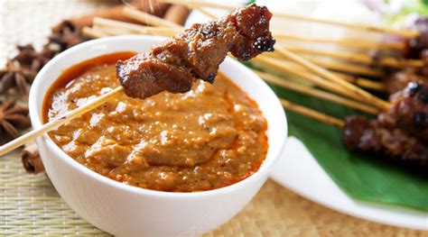 Sesuai dimakan bersama satay @ nasi impit. Resepi Kuah Kacang Raya - Daily Makan