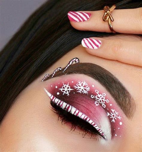 40 Festive Eye Makeup Ideas Brighter Craft Christmas Eye Makeup