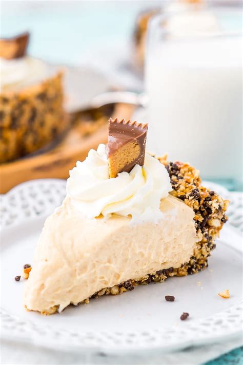 It's the most decadent and indulgent peanut butter pie ever, made with extra peanut butter in the filling, peanut despite my obsession with peanut butter pie, i didn't actually try it until years later. Peanut Butter Pie No Bake Recipe | Sugar and Soul
