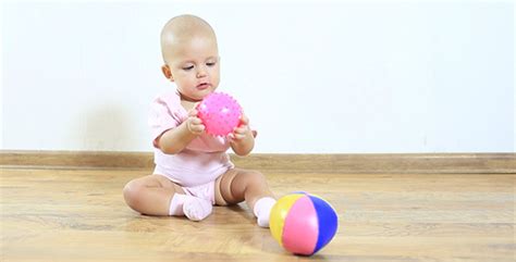 Little Baby Play Sitting on the Floor by tiplyashin  