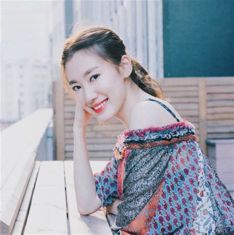 Tvb 娛樂新聞台 tvb entertainment news, hong kong. 「TVB小花」入行13年，新劇終于升呢做女主角 | 香港小姐新聞