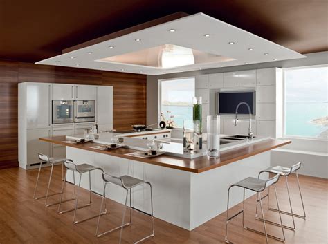 Idéale pour les cuisines de toute taille grâce à une implantation simple, la cuisine en l ou d'angle sera à la fois pratique est esthétique. 7 idées pour aménager une cuisine avec style | Travaux.com
