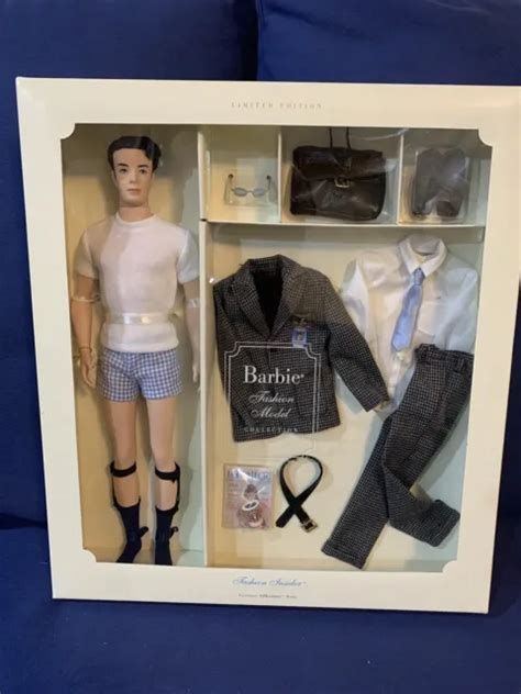 BARBIE FASHION INSIDER Ken Doll Gift Set Silkstone Gold Label BFMC 2002