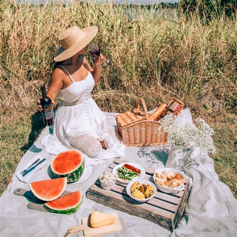 5 Picnic Outfit Ideas Read This First
