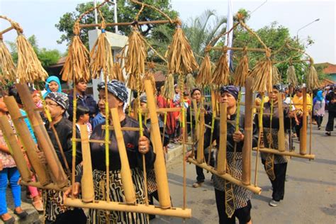 Provinsi bengkulu terkenal bukan karna hanya memiliki. 8 Alat Musik Tradisional Banten - TradisiKita, Indonesia