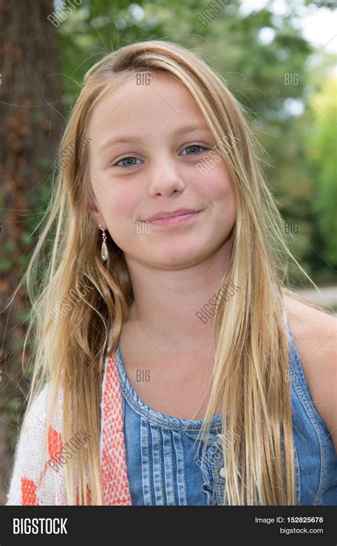 Portrait 10 Year Old Blond Girl Image Photo D9E