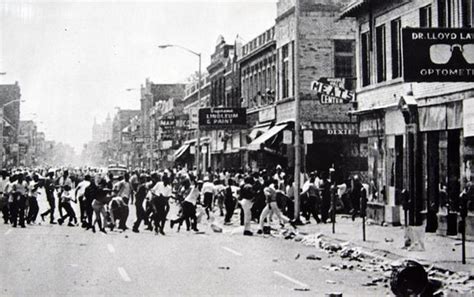 On This Day 50 Years Ago Detroit Riot Photos From July 23 1967