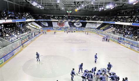 Âåñü eishockey â ïðÿìîì ýôèðå. File:Choreo Eishockey Dresden 100 Jahre.jpg - Wikimedia ...