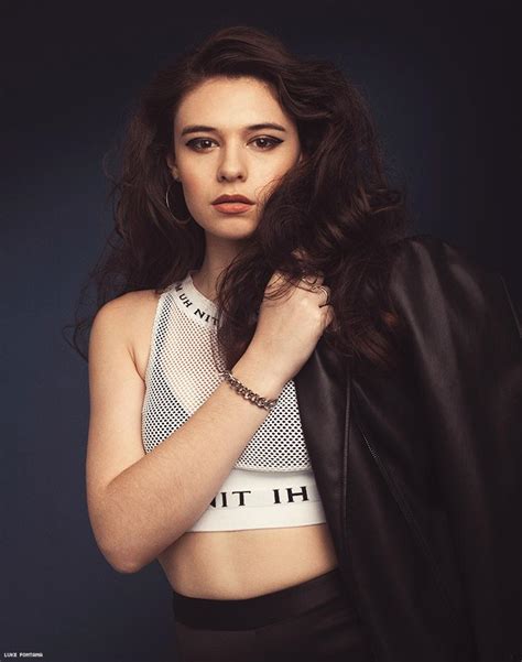 Nicole Maines Trans Activest And Incredibly Hot R Ladyladyboners