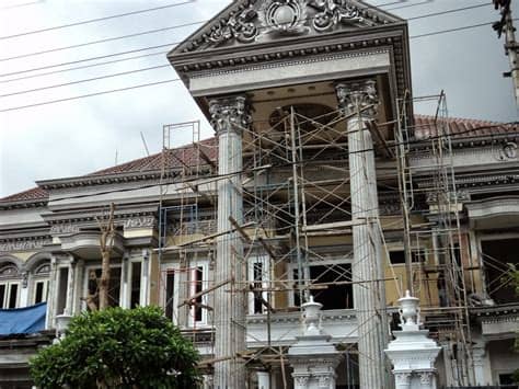 Renovasi rumah adalah kumpulan referensi lengkap untuk renovasi rumah anda dilengkapi dengan tutorial nah bagi anda yang ingin tahu banyak tentang cara renovasi rumah sederhana anda, tidak ada salahnya mendownload aplikasi ini secara gratis. Renovasi Rumah Benangan Klasik