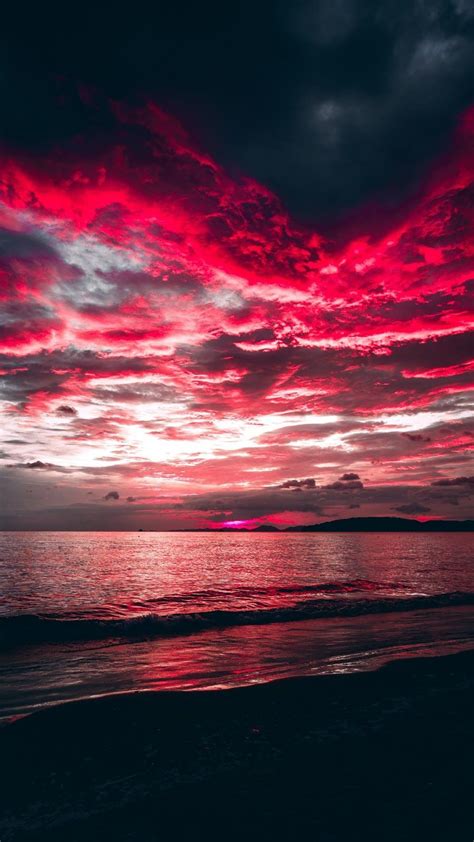 22 Astonishing Red Clouds Wallpapers