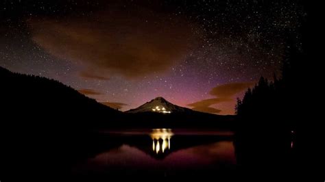 Mt Hood Night Sky Timelapse With Aurora Borealis Youtube