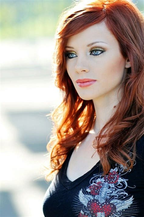Pin By Aleks Davis On Redheads Redhead Beauty Stunning Redhead