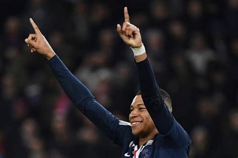 Messi psg deal latest, ten hag favourite for spurs, stones exclusive. 安巴比拒談續約PSG - Now Sports