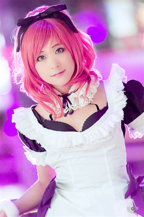 25 Best Maid Cosplays Weve Ever Seen Gamers Decide