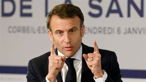 Slayers On Twitter Macron Mesure La Bite De Zelensky Quand Il Le