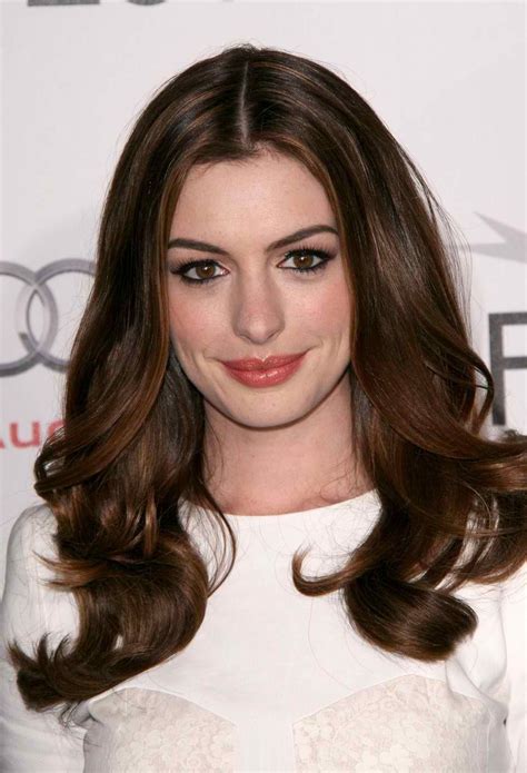 Anne Hathaway Hair Hairstyle And Colors Pinterest