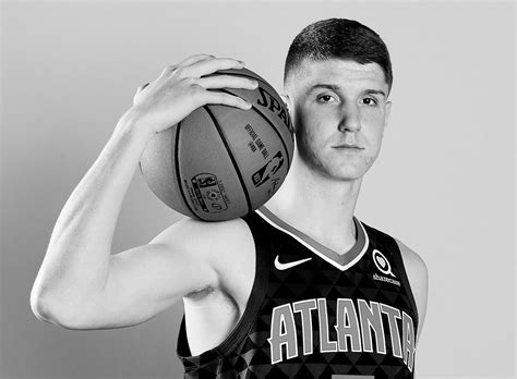 Get the latest player news, stats, injury history and updates for shooting guard kevin huerter of the atlanta hawks on nbc sports edge. Atlanta Hawks: 3 Goals for Kevin Huerter in 2018-19 - Page 2