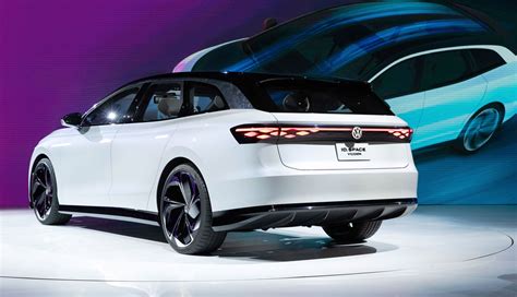Volkswagen Id7 Debuts Inside Evs Forum