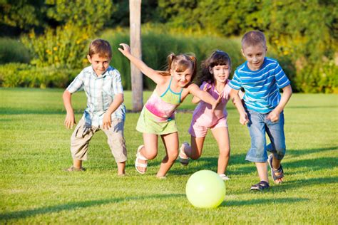 Lawn On The Children Playing Hd Picture Free Download