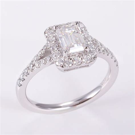 2ct Emerald Cut Moissanite Diamond Engagement Ring Halo Ring Etsy
