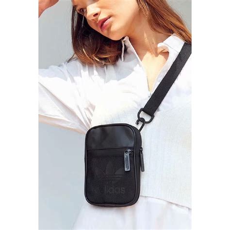 Beli sling bag pria adidas online berkualitas dengan harga murah terbaru 2021 di tokopedia! Adidas Mini Sling Bag Women/Men Shoulder Bag Phone Bags ...