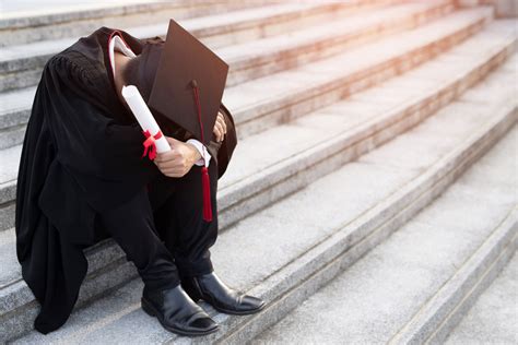 Four Signs Your Teen Has Graduation Anxiety Tenney School