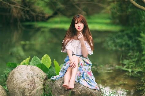 Asian Women Model Brunette Barefoot Sitting Stones Depth Of