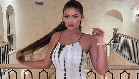 Kylie Jenner Shows Off Her Curves In Skintight Spaghetti Strap Bodysuit
