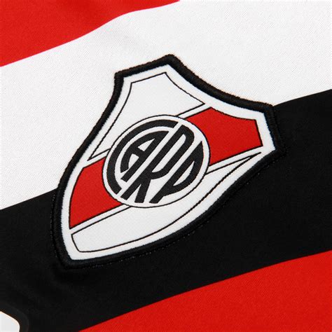 Toda la información del fútbol profesional y todas las actividades del club. River Plate 14-15 Home and Away Kits - Footy Headlines