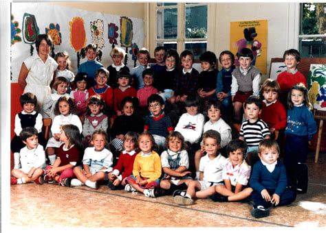 Photo De Classe Moyenne Section De Ecole Notre Dame De Valbenoite