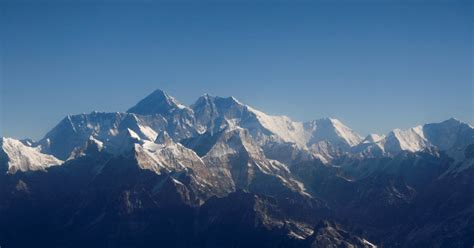 Pendaki Maut Daki Gunung Everest Harian Metro