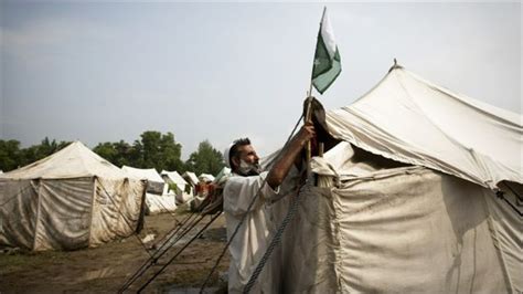 نوشہرہ کے پناہ گزین کیمپ تصاویر Bbc News اردو