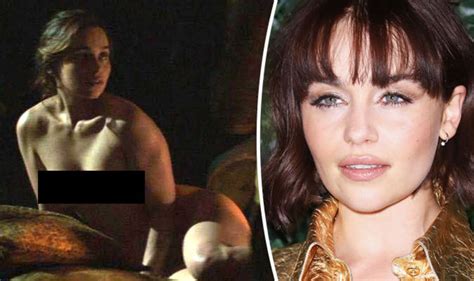 Game Of Thrones Star Emilia Clarke Strips Naked For Steamy