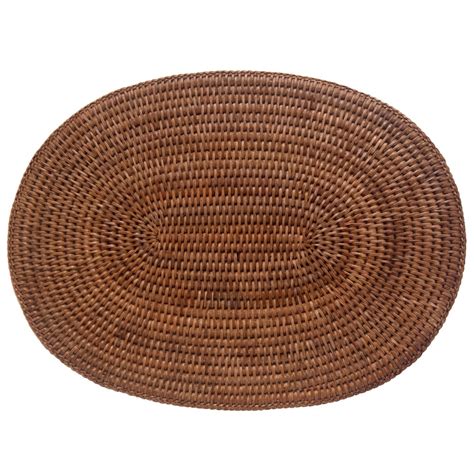 The round shape and the 100% rattan construction make these table mats the perfect backdrop for every place setting, adding a natural look and feel. Oval Rattan Placemats