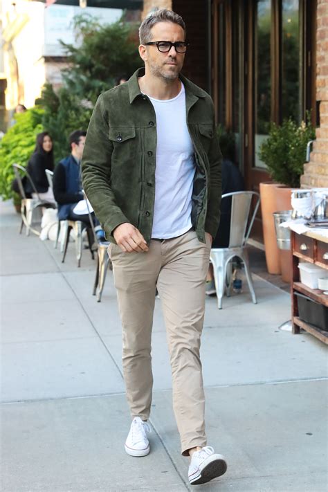I'm a big ryan reynolds fan and have followed him ever since 1993 when he was in the film, ordinary magic. Ryan Reynolds N.Y.C. Street Style | InStyle