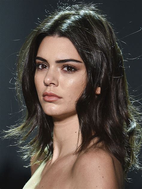 Kendall Jenners Acne At Paris Fashion Week — How You Can Banish