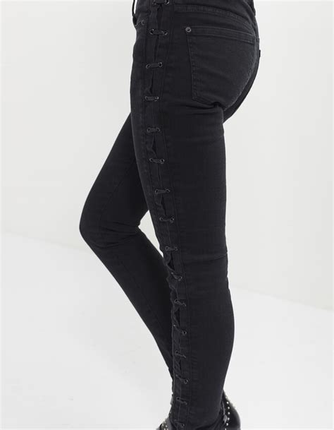 Je suis très contente de mon achat ! Jean slim noir femme