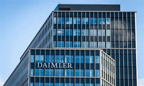 Daimler And Infosys Announce Strategic Partnership To Drive Hybrid