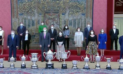En un encuentro con rubén limardo en la villa y publicado por yulimar en sus redes sociales, la atleta le agradeció por servirle de inspiración, recordando el impacto y la emoción que le. Yulimar Rojas fue galardonada por los Reyes de España con ...
