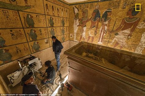 experts scan for hidden chambers in king tutankhamun tomb daily mail online