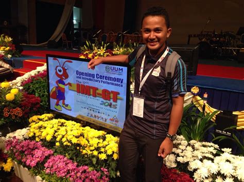 Portofolio bisa dibuat secara offline maupun online, lho. AKTIVITI DIRI - E-PORTFOLIO