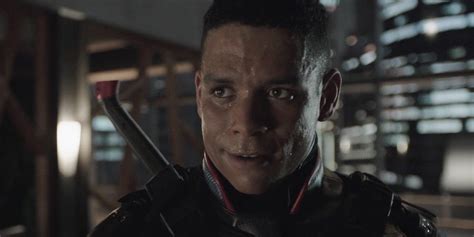 How Arrow’s Flash Forward Deathstroke Compares To Slade Wilson According To The Actor Cinemablend