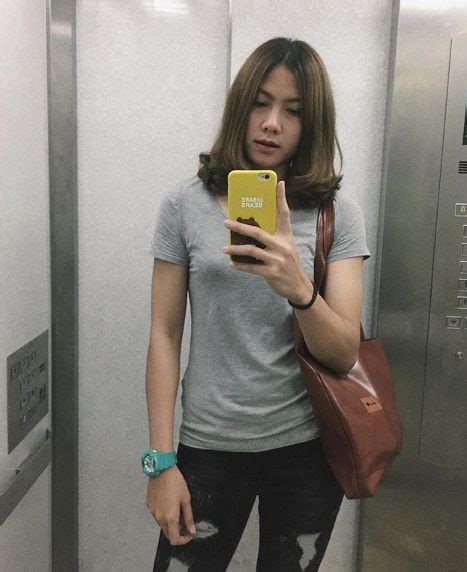 นิตยสาร กีฬา นิตยสารกีฬา ประเทศไทย » ข่าวกีฬาในประเทศ รวมข้อมูลข่าวกีฬา นักกีฬา กำหนดการแข่งขัน เวลา สถานที่แข่งขัน กีฬายอดนิยมต่าง ๆ นอกสนามก็น่ารัก! น้องแนน ทัดดาว นักตบลูกยาง ชุดประวัติ ...