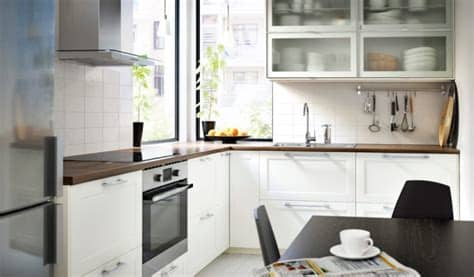 Lalu bagaimana jika seluruh perabotan besi dan logam di rumah sudah kepalang berkarat? Tips Merawat Perabotan Rumah Tangga