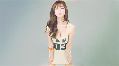 Wallpaper Choi Seul GI Korean Women Big Boobs Asian Wink Model